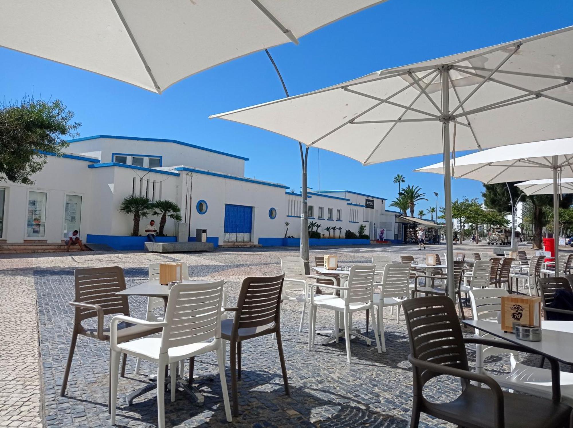 Casino Blu: 50M To Beach, In Town Center Armação de Pêra Buitenkant foto